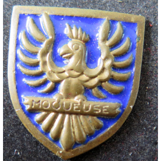 LA MOQUEUSE : insigne émaillé bleu de l'aviso dragueur La Moqueuse Augis sans attache