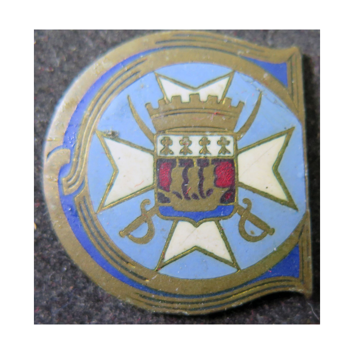 CASSARD : insigne émaillé de l'escorteur d'escadre Cassard  Arthus Bertrand sans attache