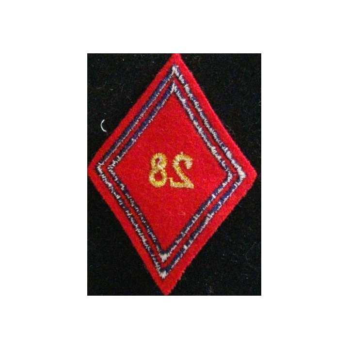 LOSANGE DE BRAS MODÈLE 45 : 28° RA RÉGIMENT D'ARTILLERIE CADRE