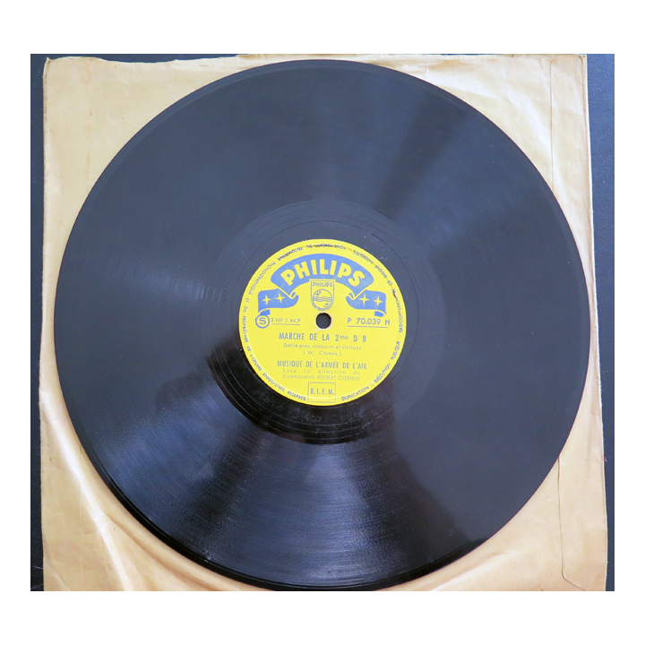 Disque 78 t petit format Rhin et Danube 1° AF et marche de la 2° DB