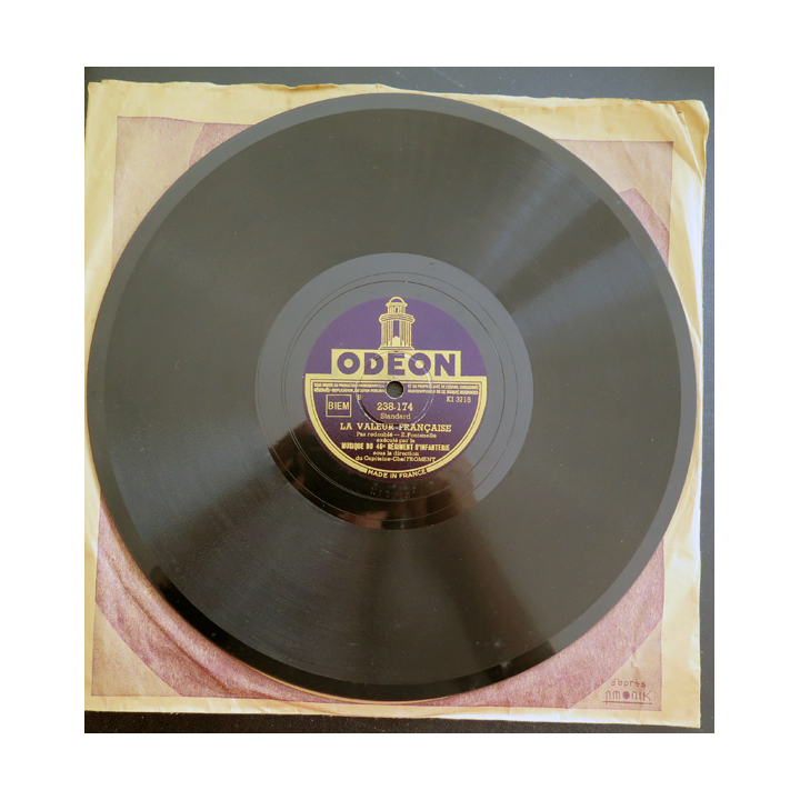 Disque 78 t petit format Musique du 46° régiment d'Infanterie Marche Lorraine et la Valeur française