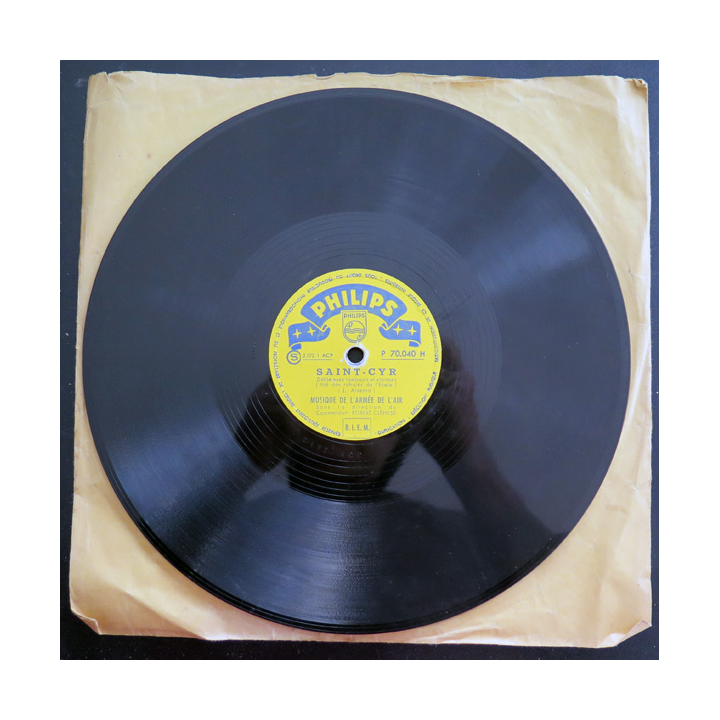 Disque 78 t petit format Saint -Cyr et Défilé National par la musique de l'armée de l'air