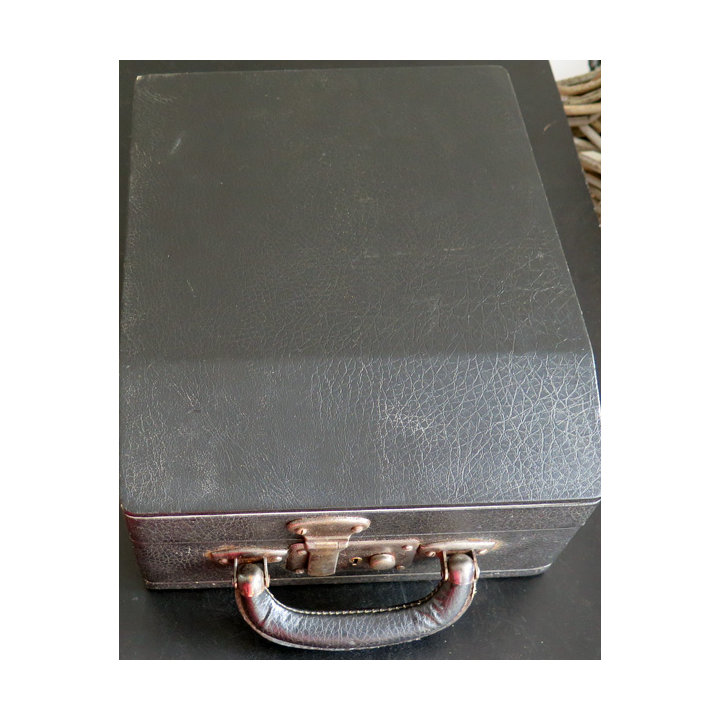 Machine Sténotype Grandjean dans sa valise
