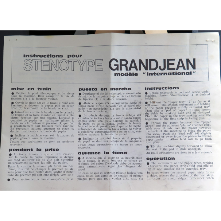 Machine Sténotype Grandjean dans sa valise