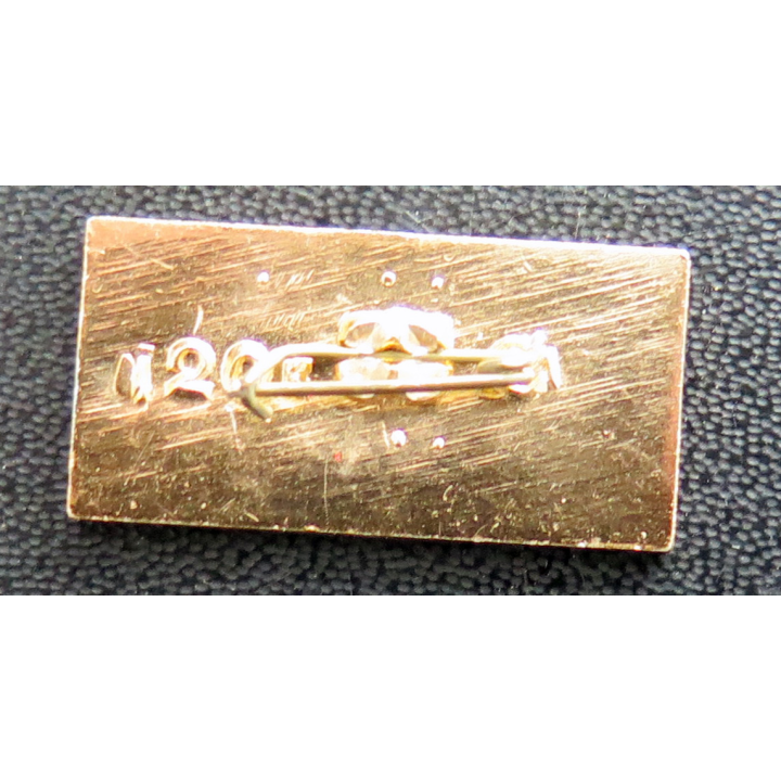 URSS : insigne en aluminium du Croiseur Aurora de la révolution de 1917 Аврора Крейсер революции