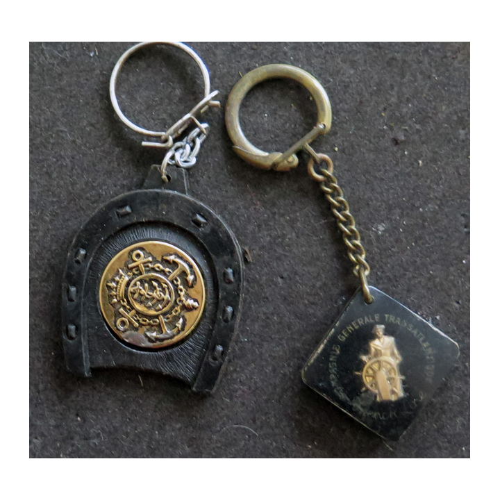 Porte clefs Vintage des années 1950-1960 :  2 Porte Clefs sur la Marine