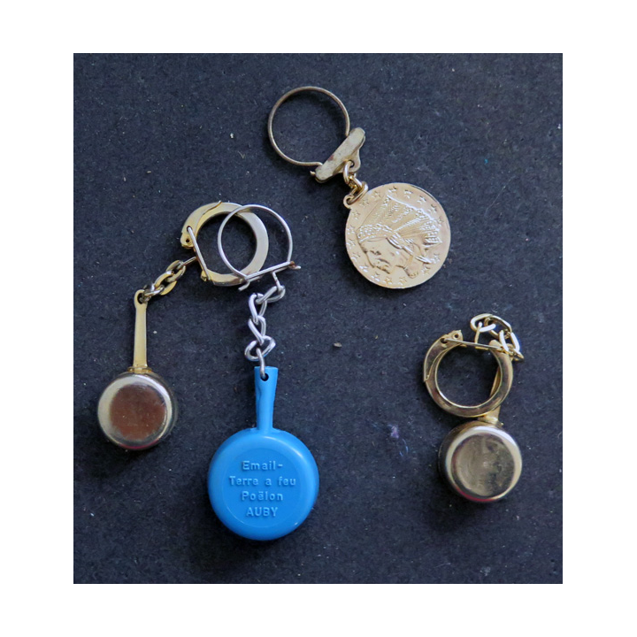 Porte clefs Vintage des années 1950-1960 :  4 Porte Clefs sur l'alimentation et casseroles