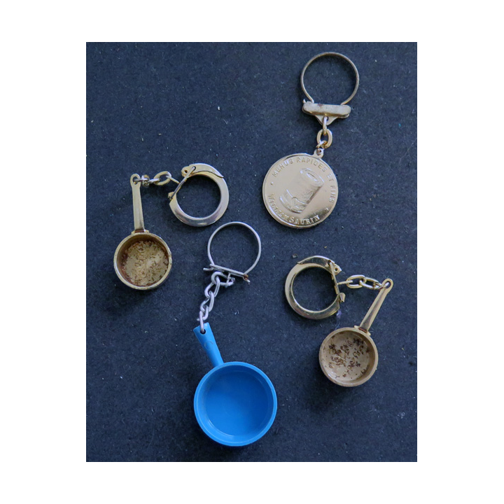 Porte clefs Vintage des années 1950-1960 :  4 Porte Clefs sur l'alimentation et casseroles