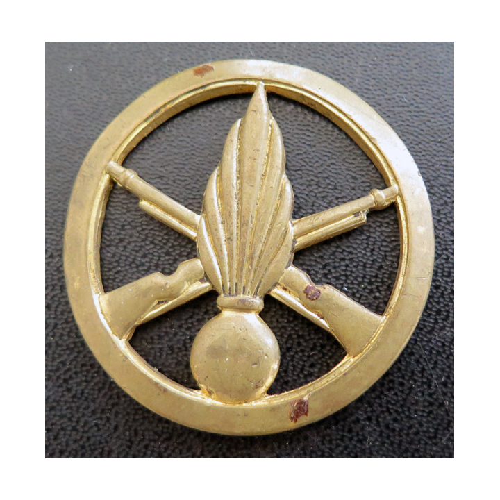 INFANTERIE : Insigne de béret de l'infanterie de fabrication Drago Romainville