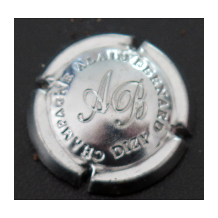 Capsule Muselet de bouteille de champagne BERNARD Alain n° 3 Estampée, métal