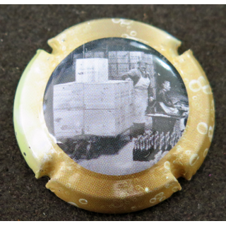 Capsule Muselet de bouteille de Val de Loire ACKERMAN Laurence n°35a Noir et Blanc contour Polychrome