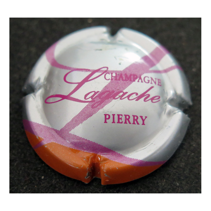 Capsule Muselet de bouteille de champagne LAGACHE G. & Fils n° 5 Fond argent, inscription Pierry
