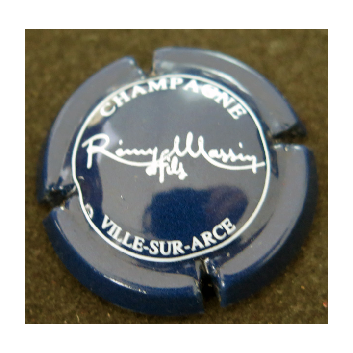 Capsule Muselet de bouteille de champagne MASSIN Rémy n° 14a Bleu foncé et blanc, lettres épaisses