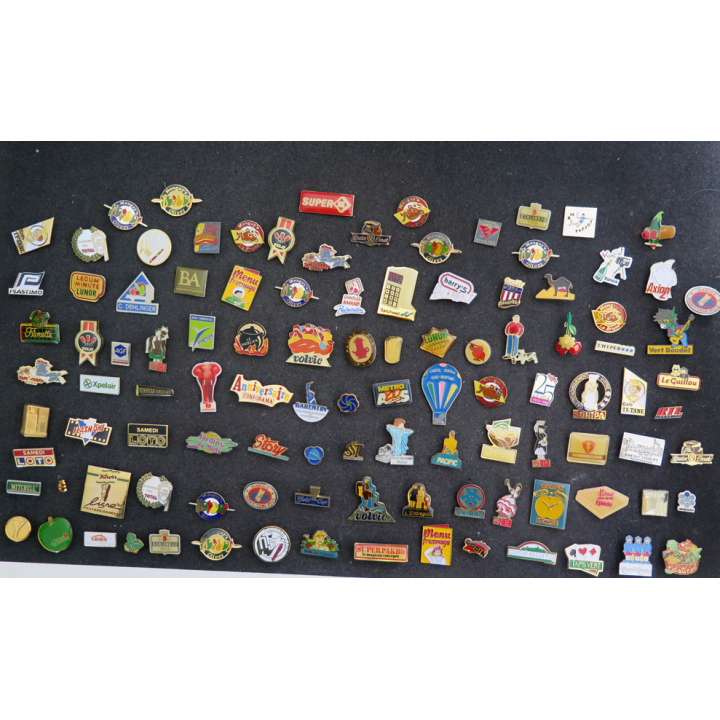 Lot de 110 Pin's (avec quelques doublons)