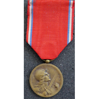 FRANCE : médaille de Verdun 21 février 1916 type Vernier en bronze