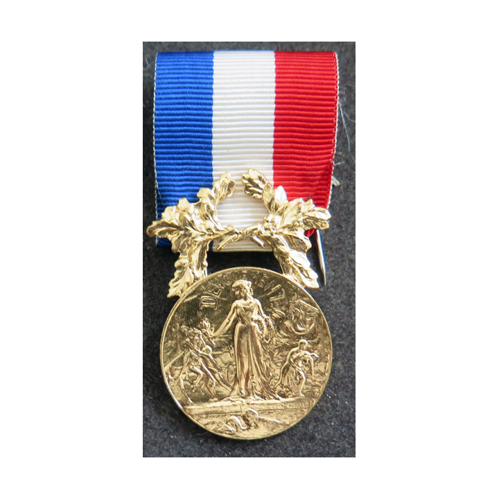 FRANCE : Médaille d'honneur neuve pour actes de courage et de dévouement dans son boitier de la Monnaie de Paris