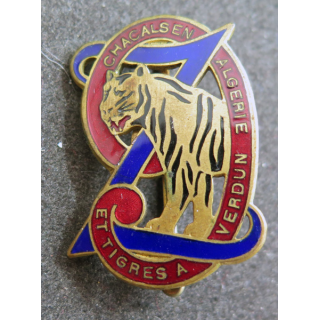 9° RZ : 9° régiment de zouaves en émail Arthus Bertrand avec poinçon et pastille gravée