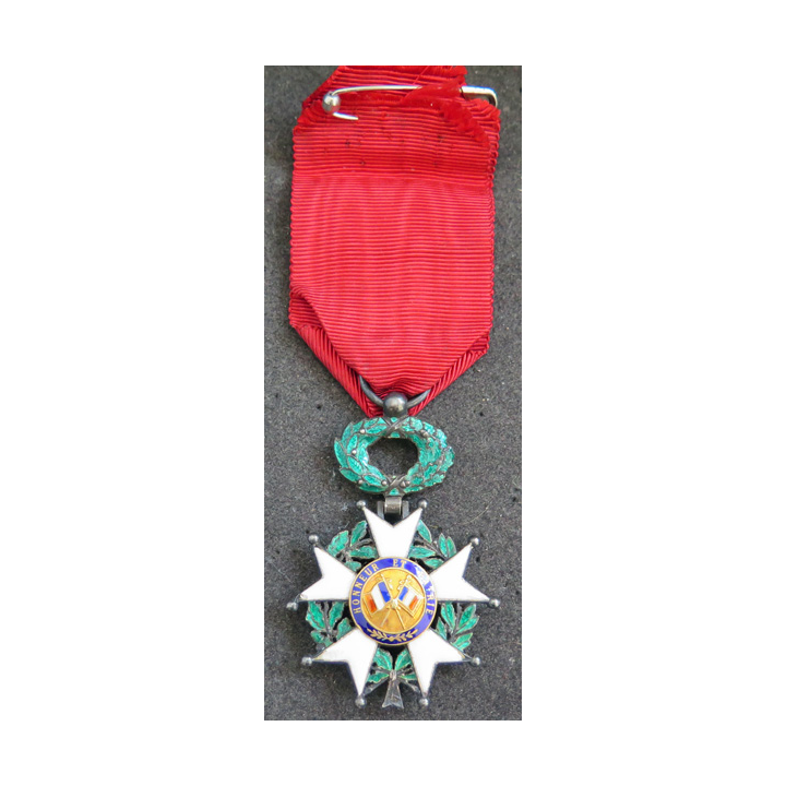 Ensemble du Lieutenant d'Artillerie Polaërt avec légion d'Honneur et Croix de guerre 1917.