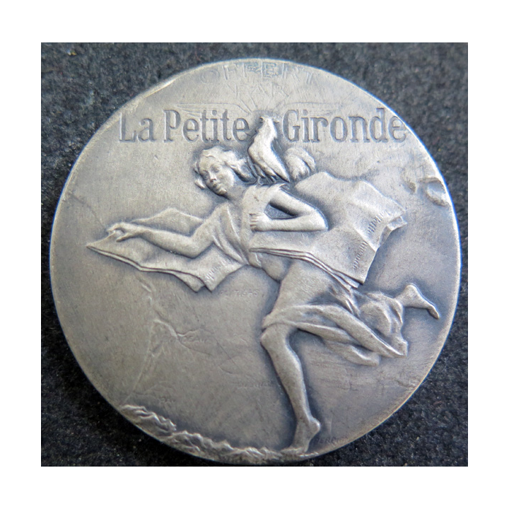 Médaille offerte par la Petite Gironde en bronze argenté dans son écrin diamètre 4,5 cm