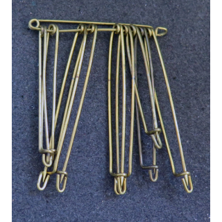 MILITARIA : lot de 10 épingles de taille diverses 5,5 à 4,5 cm