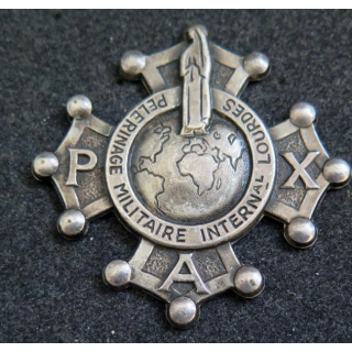 PMI : 8° pèlerinage militaire international de Lourdes embouti et argenté 1965  sans attache