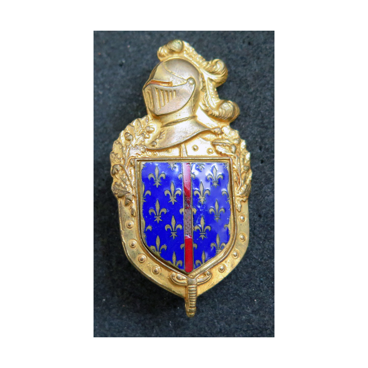 1° légion de Gendarmerie mobile de Arcueil plateau doré Drago Romainville H. 696 écu en émail avec éclat