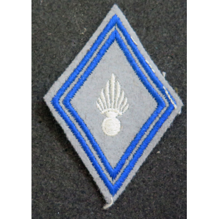 LOSANGE DE BRAS MODÈLE 45 : losange du matériel Hors unité sous officier en fil blanc