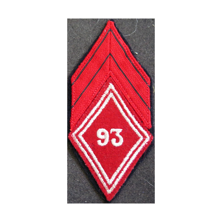 LOSANGE DE BRAS MODÈLE 45 : losange de Caporal engagé du 93° Régiment d'artillerie de Montagne modèle troupe en fil