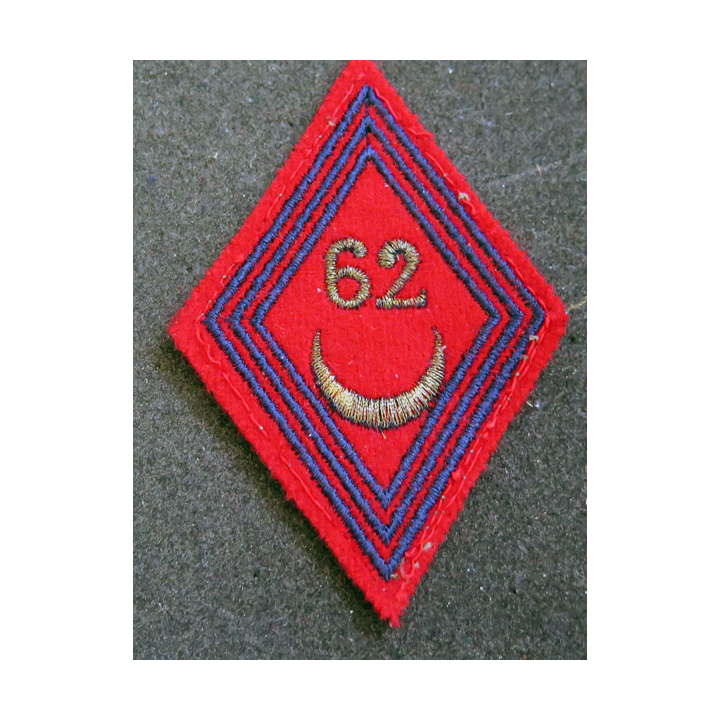 LOSANGE DE BRAS MODÈLE 45 : losange du 62° RAA régiment d'artillerie d'Afrique AFN modèle sous-officier (laminette)