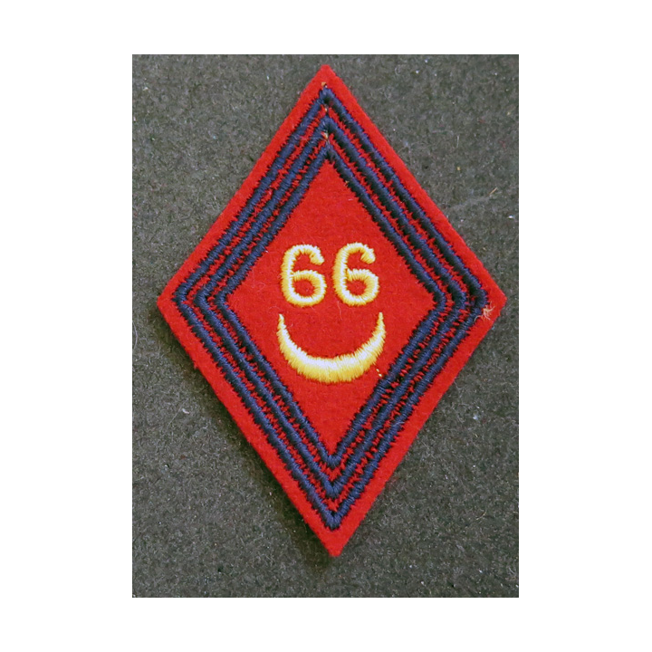 LOSANGE DE BRAS MODÈLE 45 : losange du 66° régiment d'artillerie d'Afrique modèle s/off (fil jaune)