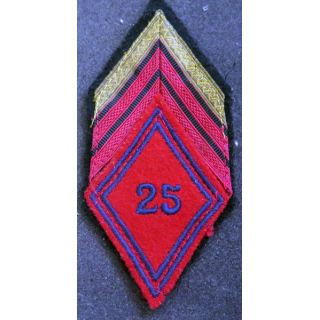 LOSANGE DE BRAS MODÈLE 45 : losange de Caporal Chef du 25° RAD Régiment d'artillerie Divisionnaire