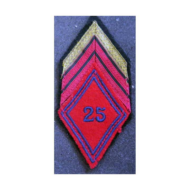 LOSANGE DE BRAS MODÈLE 45 : losange de Caporal Chef du 25° RAD Régiment d'artillerie Divisionnaire