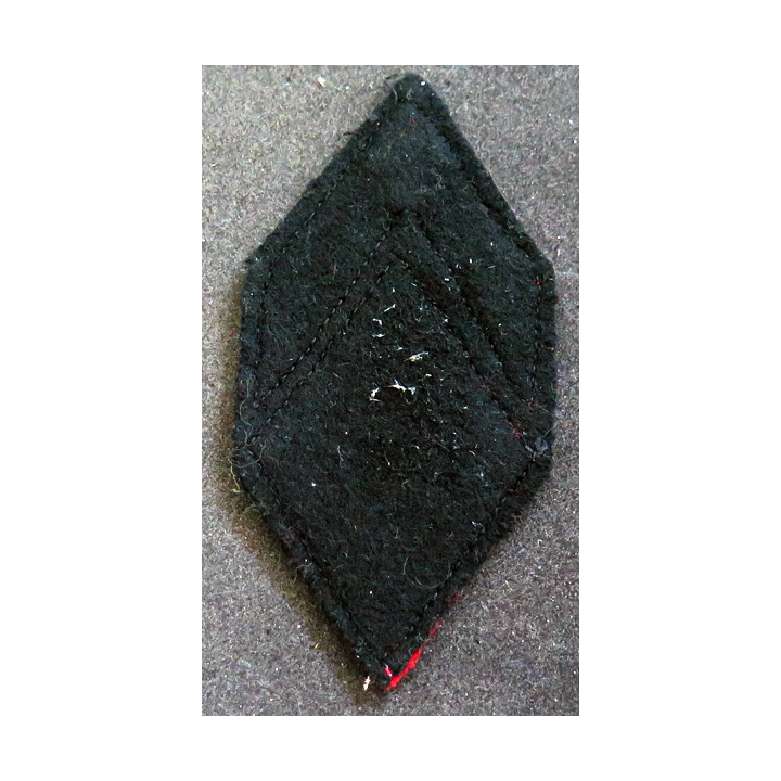 LOSANGE DE BRAS MODÈLE 45 : losange de Caporal du 25° RAD Régiment d'artillerie Divisionnaire