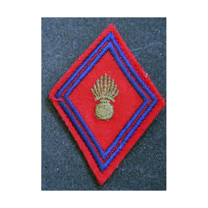 LOSANGE DE BRAS MODÈLE 45 : losange de l'artillerie hors unité modèle s/off (laminette) bleu roi