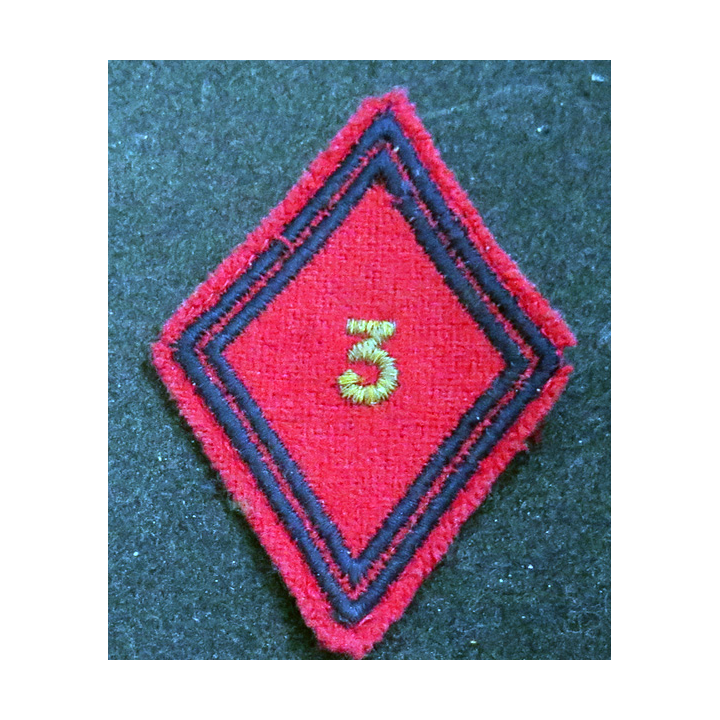 LOSANGE DE BRAS MODÈLE 45 : losange du 3° RA régiment de l'artillerie modèle officier (fil jaune et or)