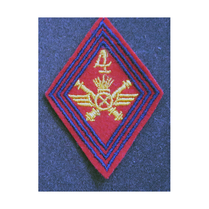 LOSANGE DE BRAS MODÈLE 45 : losange du 4° Régiment d'artillerie antiaérienne période Algérie modèle s/off (fil)