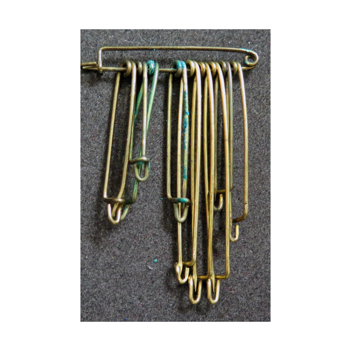 MILITARIA : lot de 10 épingles de taille diverses 3,5 à 5,5 cm