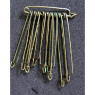 MILITARIA : lot de 10 épingles de taille diverses 3 à 4,5 cm