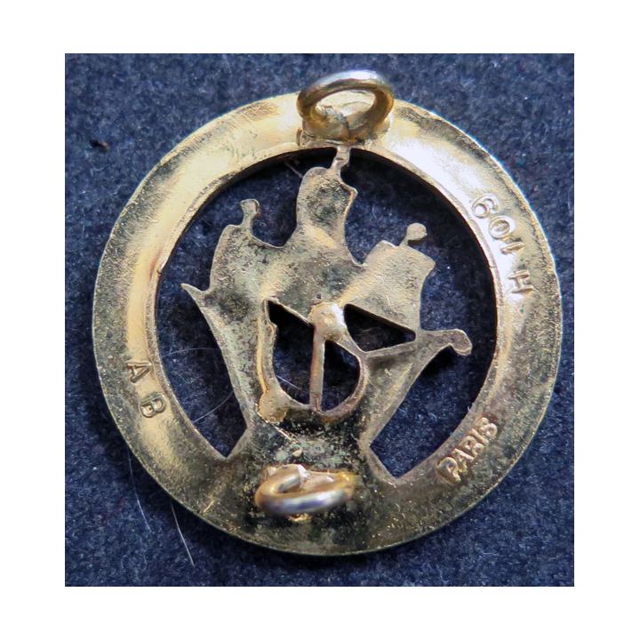 43° RI : 43° régiment d'infanterie  fabrication AB  Paris H. 109 en émail avec éclat surfacique