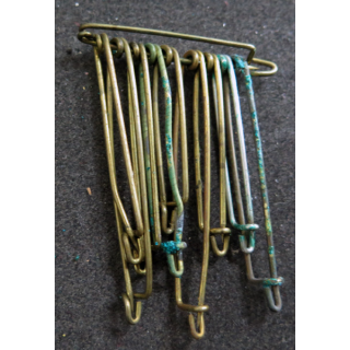MILITARIA : lot de 10 épingles de taille diverses 3,5 à 5,5 cm