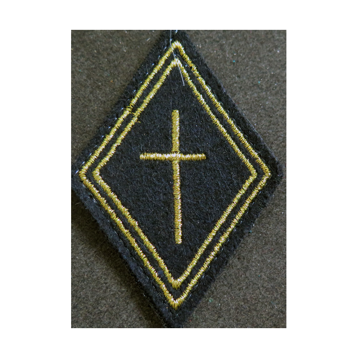 LOSANGE DE BRAS MODÈLE 45 : aumônier catholique titulaire fil or (laminette) avec 2 chevrons sur scratch