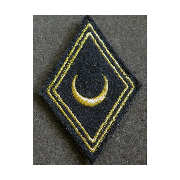 LOSANGE DE BRAS MODÈLE 45 : insigne d'aumônier musulman titulaire (laminette or) avec 2 chevrons sur scratch