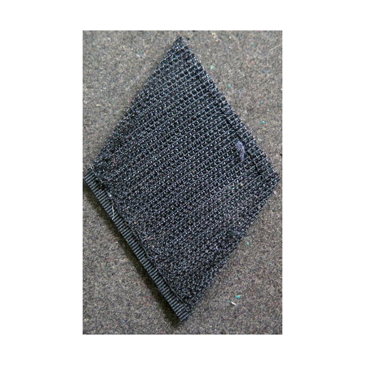 LOSANGE DE BRAS MODÈLE 45 : aumônier orthodoxe titulaire fil or (laminette) avec 3 chevrons sur scratch
