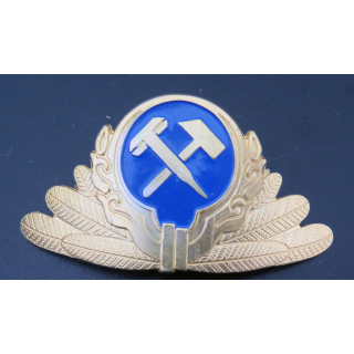 KAZAKHSTAN : insigne métal de casquette des chemins de fer