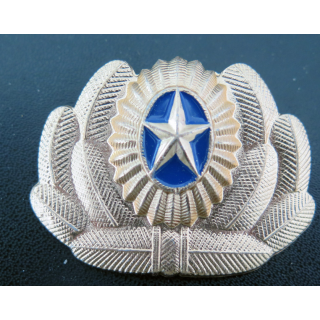 KAZAKHSTAN : insigne métal de casquette des officiers des Forces aériennes