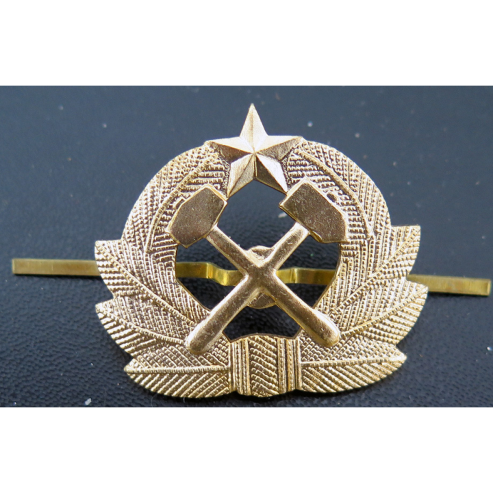 URSS : insigne de casque soviétique des unités paramilitaires de l'industrie charbonnière