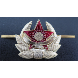 KAZAKHSTAN : insigne métal de casquette des soldats des forces armées