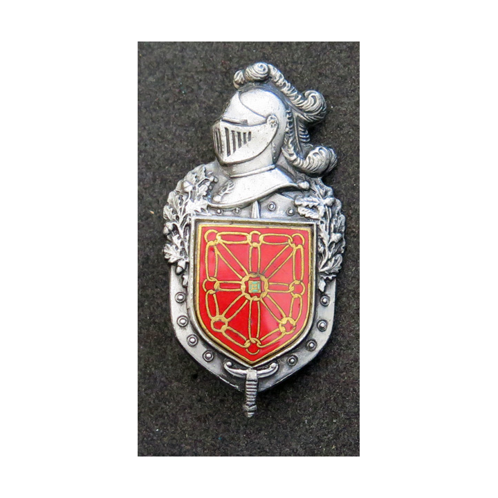 insigne de la 5° Légion Ter de gendarmerie départementale Plateau D Romainville H.696 et écu lisse émail