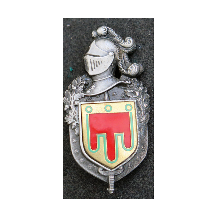Insigne de la 8° Légion de gendarmerie départementale Plateau AB Louis Del H.696 et écu lisse en émail