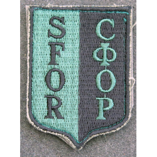 SFOR : insigne tissu de la SFOR (Ex-Yougoslavie) basse visibilité sur scratch